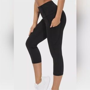 Black Women's Capri Leggings